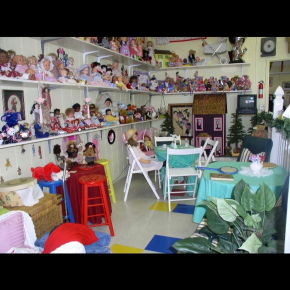 Meet your Posher! - Picture 6 of 8